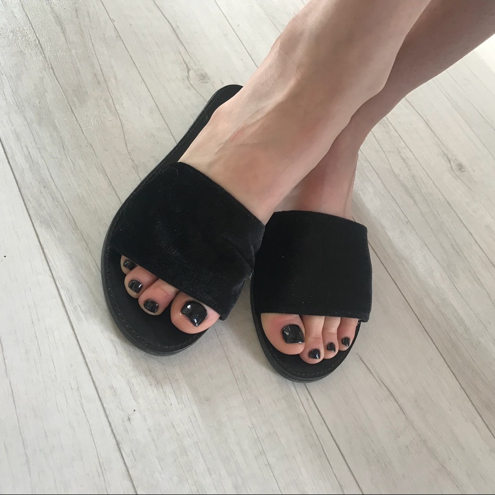 Shoes - black velvet flat sliders